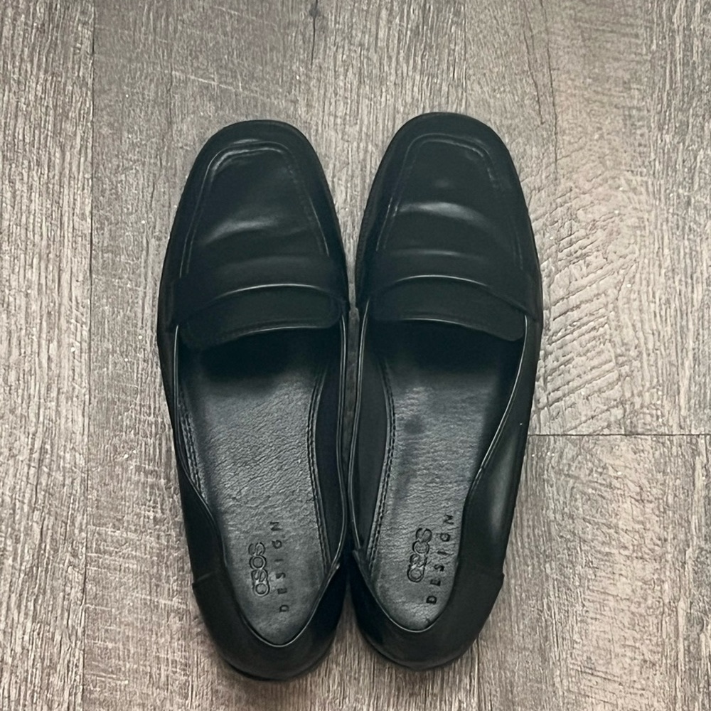 ASOS DESIGN Mussy loafer flat shoes in black